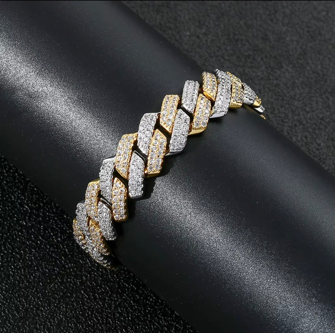 Bracelet Cuban Link Iced-Out — DRIPP